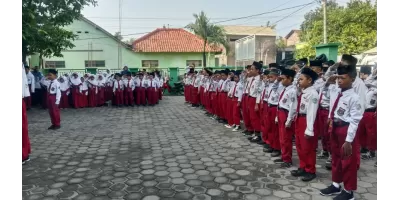 Kegiatan Upacara Bendera